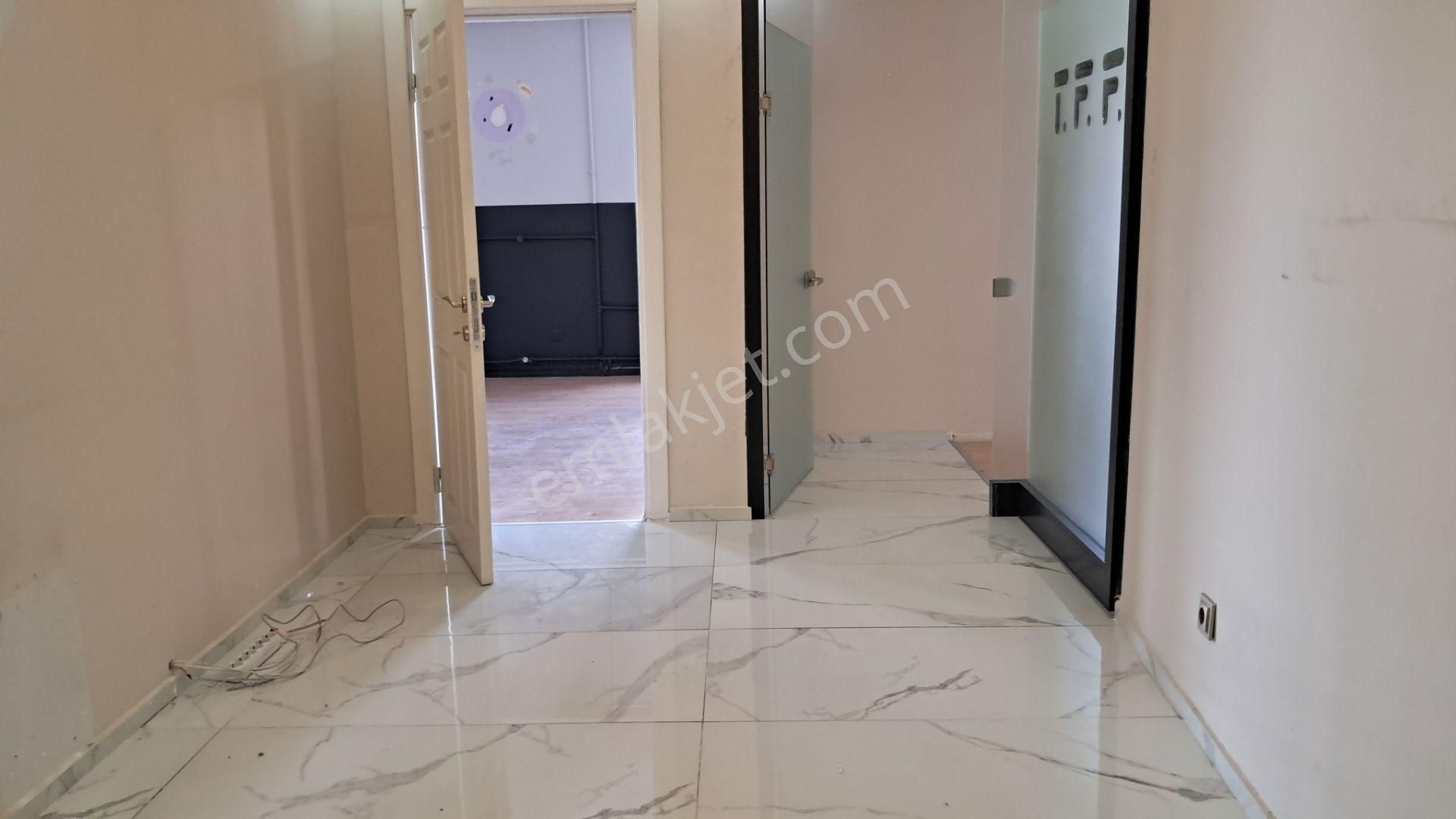 Kızılay Dr. Mediha Eldem Sokakta Eğitim Kurumları İçin 7 Bölüm 200m2