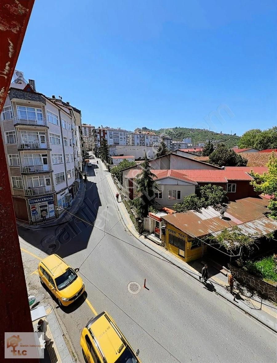 Şehrin Merkezinde Satılık 1 + 1 Daire