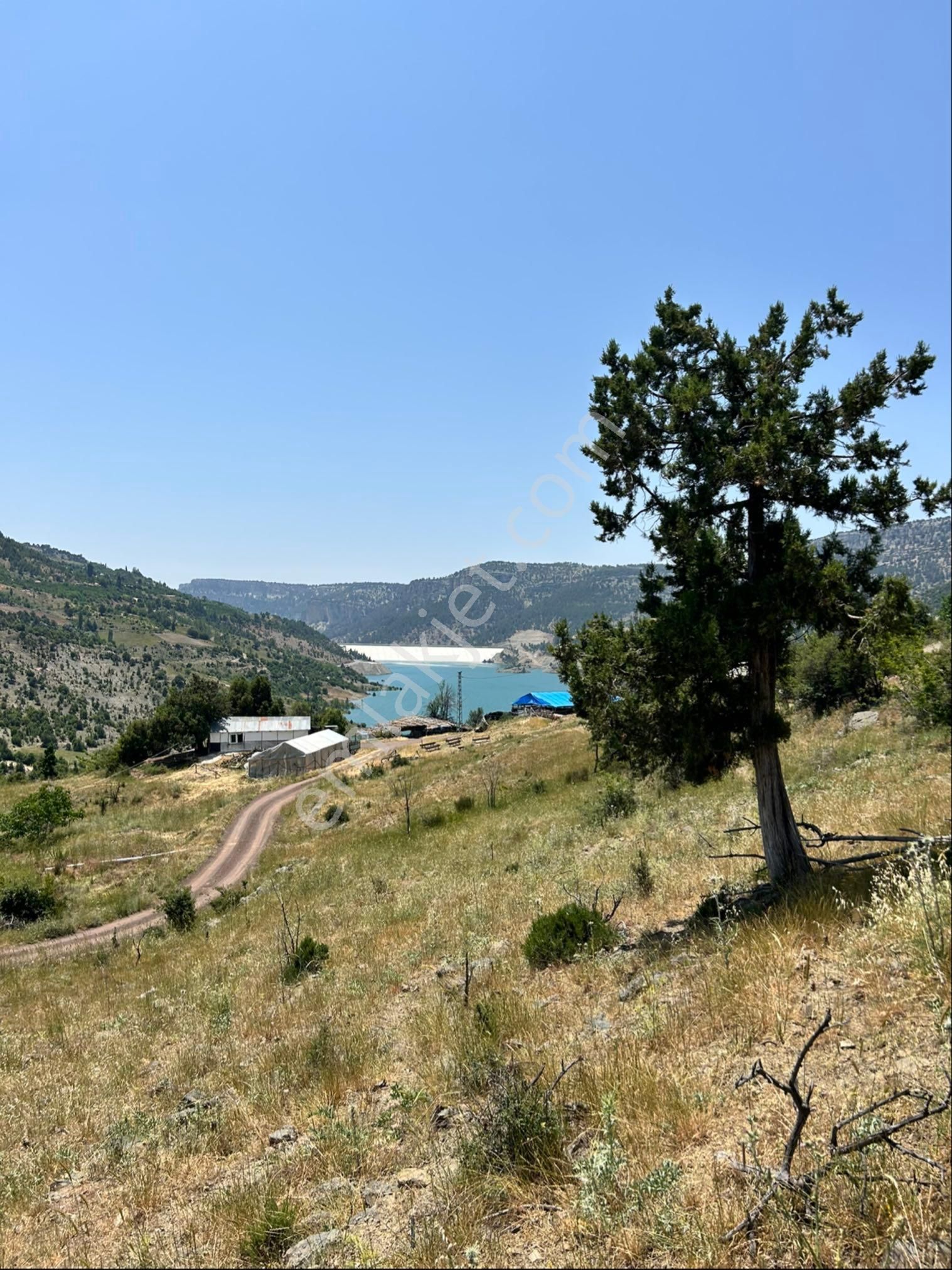 Sorgun Yaylasında Baraj Manzaralı 2700 M2 Yer - Görsel 2