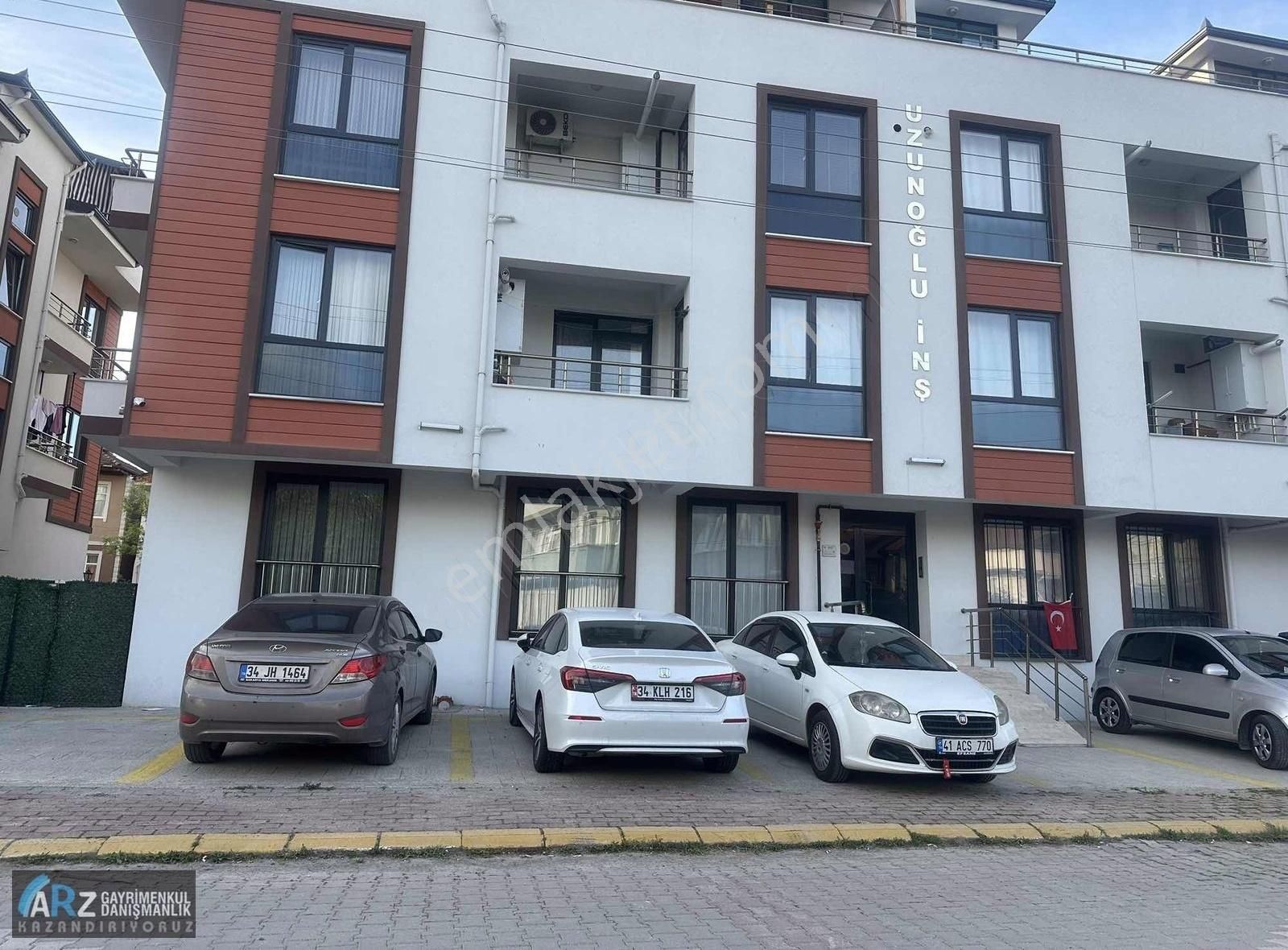 Ayrı Mutfaklı Geniş Arakat 1+1