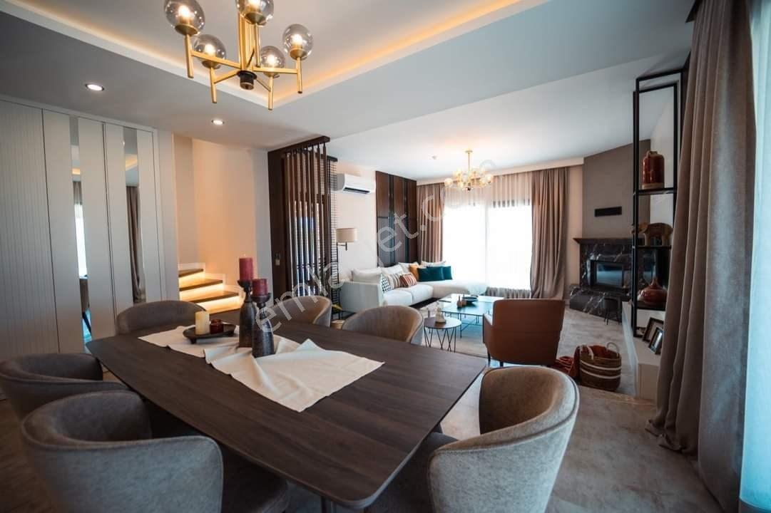 Kusadasinda Müstakil Havuzlu Deniz Manzaralı Yazlık Villa - Görsel 13