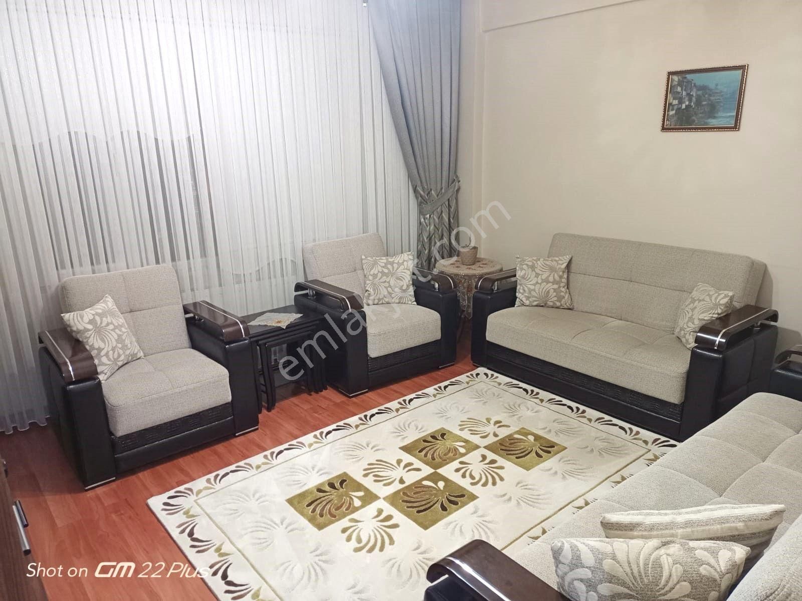 Recep Ümit Emlak'tan Ömerağa Mahallesi'nde Yatırıma Uygun Satılık 2+1 Ferah Daire