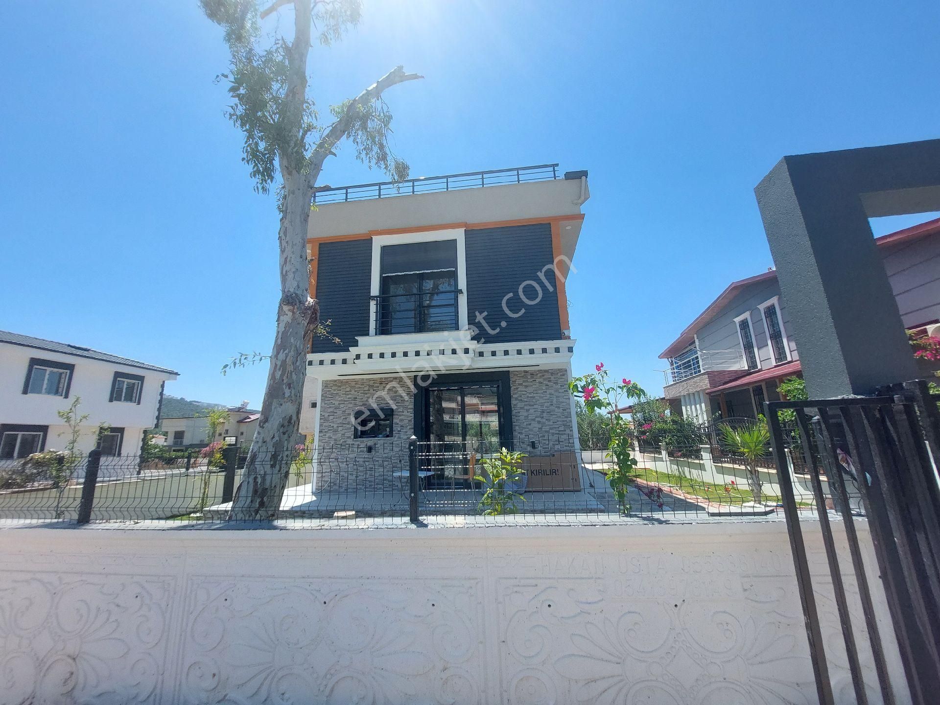 Didim Akbük'de Denize 200 Metre Müstakil Havuzlu Satılık Villa