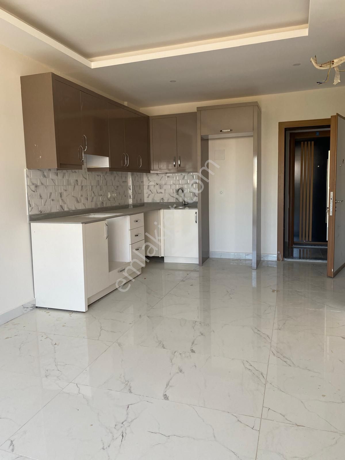 Alanya Oba Mahallesinde Satılık Yeni 1+1 Daire