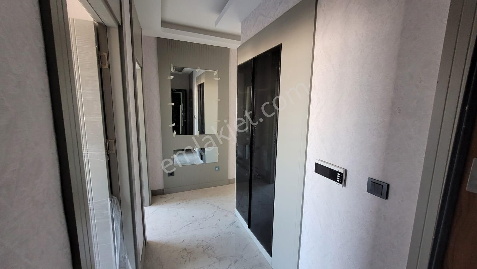Kayapınar Kent Meydanında Satılık 2+1 Daire.!