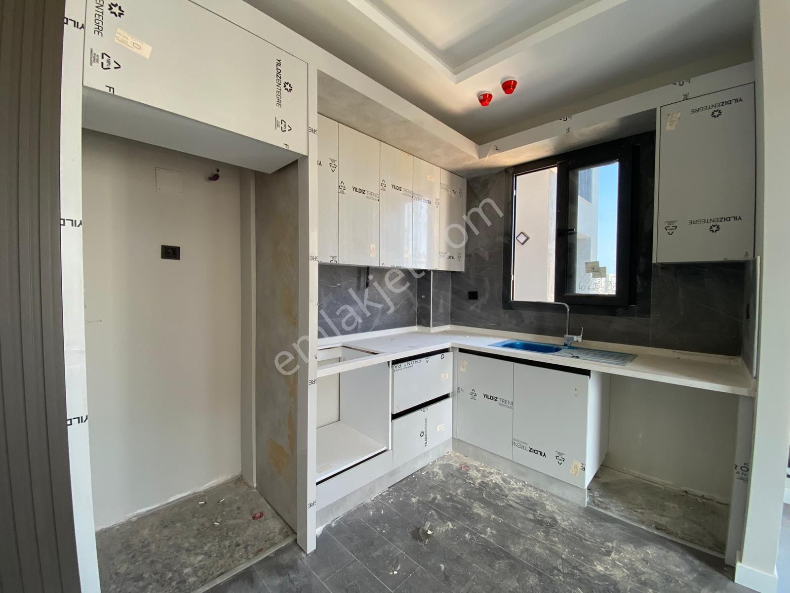 Karınca'dan Tecenin En Prestijli Sitesinde Lüx Satılık 1+1 Daire