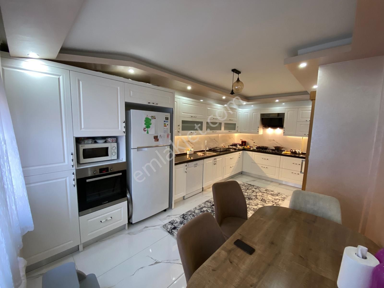 Menderes'de Mükemmel Konumda/ultra Lüx/bahçeli/triplex/masrafsız 4+1 Villa !! - Görsel 6