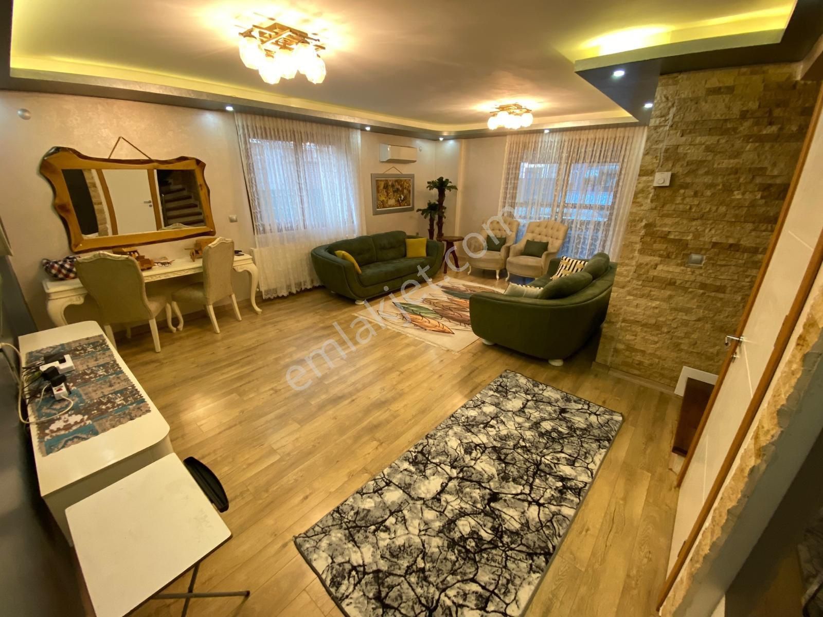 Menderes'de Mükemmel Konumda/ultra Lüx/bahçeli/triplex/masrafsız 4+1 Villa !! - Görsel 2
