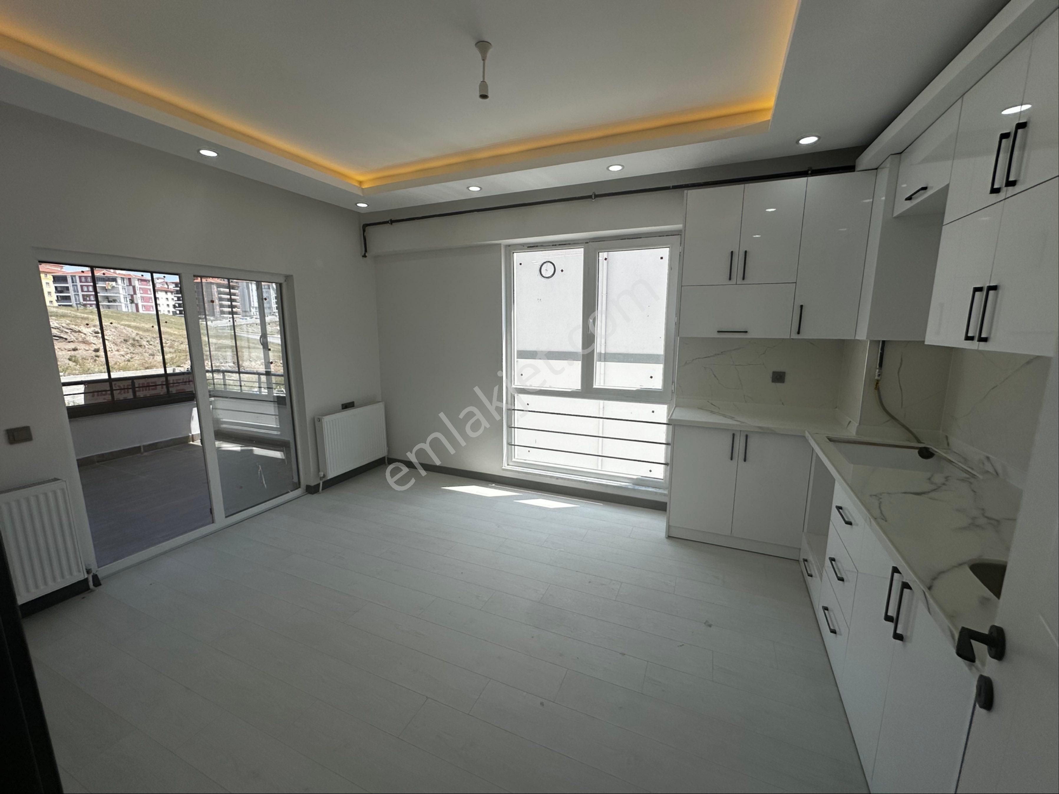 Sistem Gayrimenkulden Bağcılarda 3+1 Satılık Daire