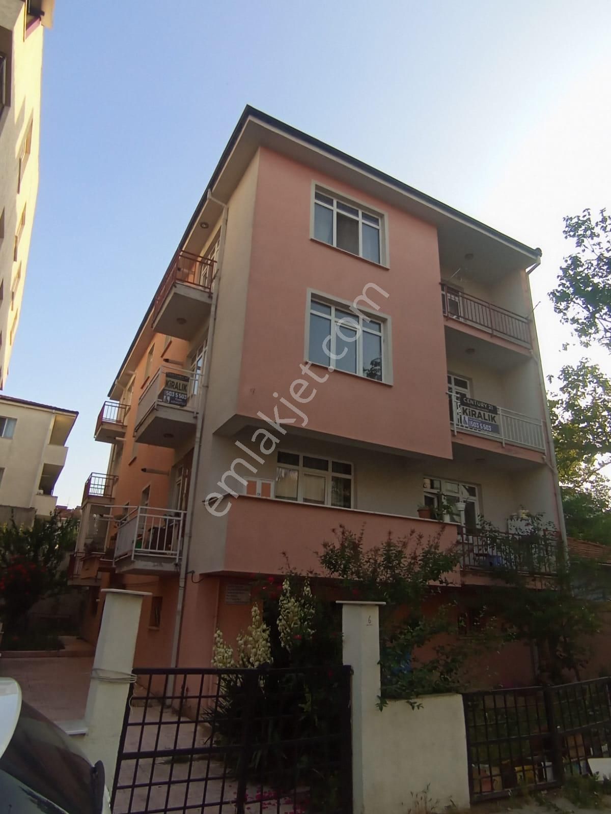 Century 21 Vizyon'dan Uluönder'de Mahir Sokakta 2+1 Kiralık