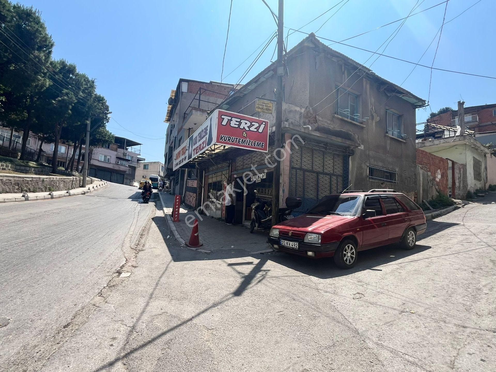 Acil Konak Ferahlı Mahde Ana Yol Üstünde 180m2 İçersinde 2 Ev 1 Dükkanlı Komple Satılık Müstakil Ev - Görsel 3