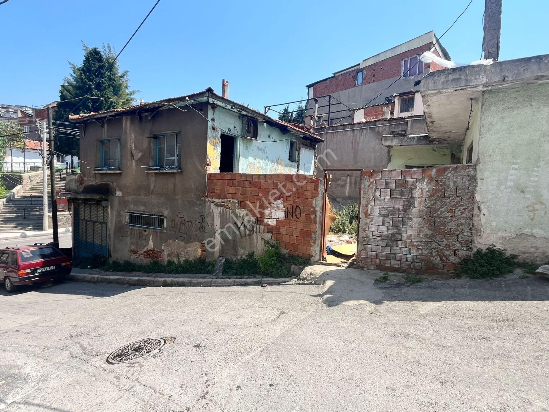 Acil Konak Ferahlı Mahde Ana Yol Üstünde 180m2 İçersinde 2 Ev 1 Dükkanlı Komple Satılık Müstakil Ev - Görsel 8