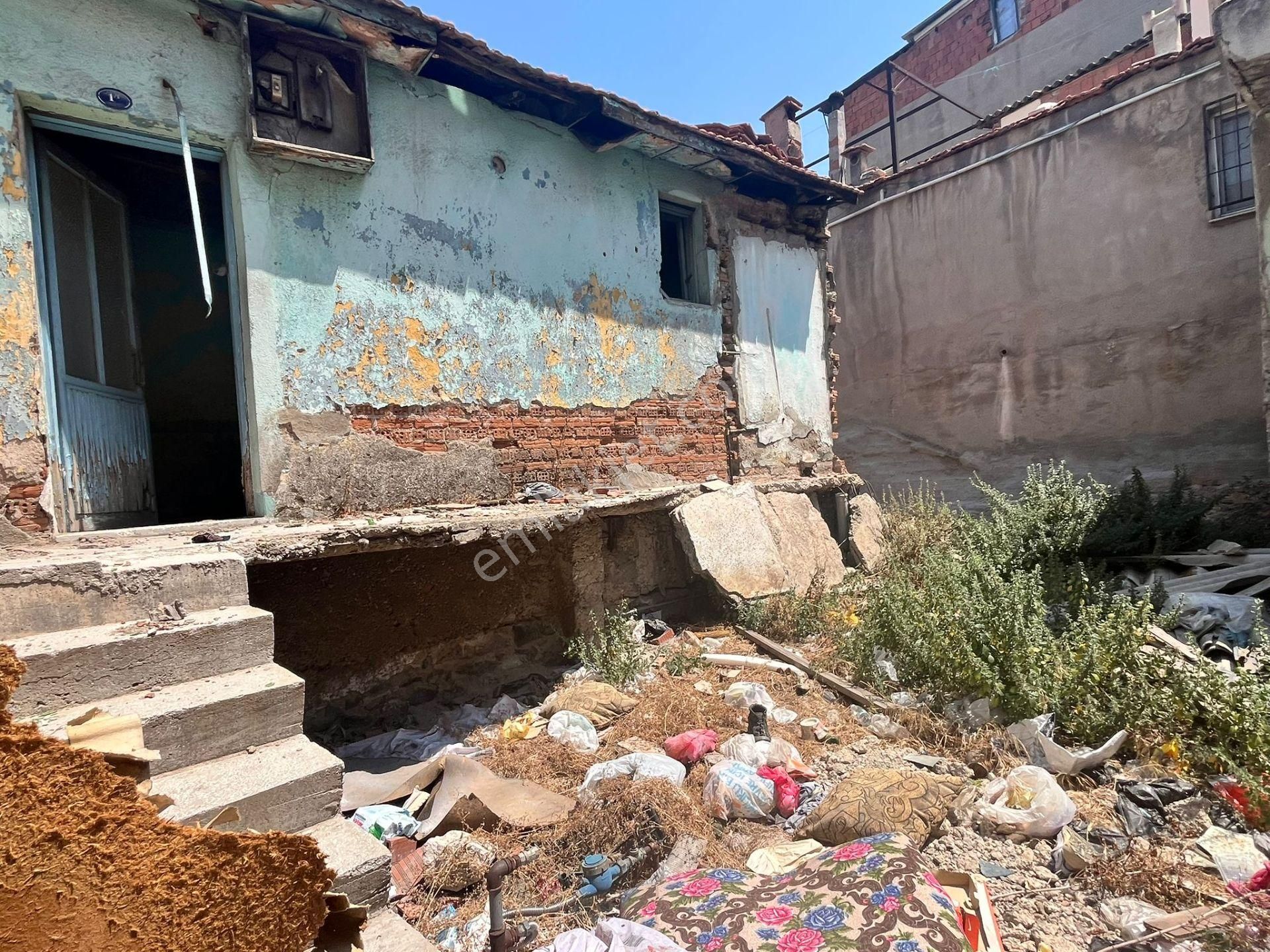 Acil Konak Ferahlı Mahde Ana Yol Üstünde 180m2 İçersinde 2 Ev 1 Dükkanlı Komple Satılık Müstakil Ev - Görsel 6