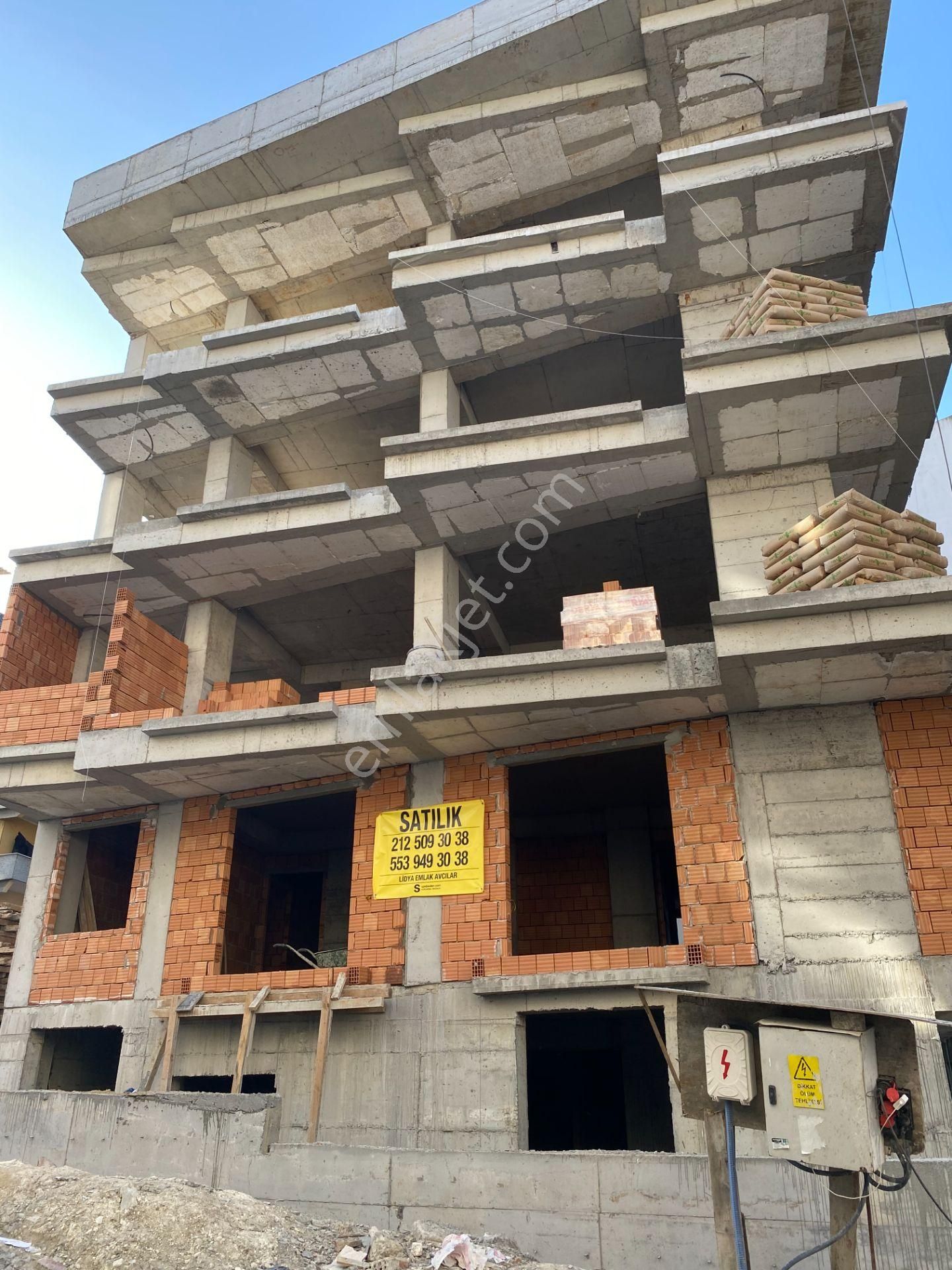 Lidya Emlak'tan Yeni Yapıda 2+1 Ve 4+2 Satılık Daireler
