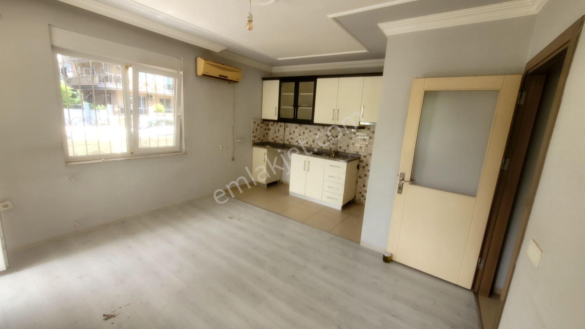 Kültürde Merkezi Konumda 2+1 Eşyasız