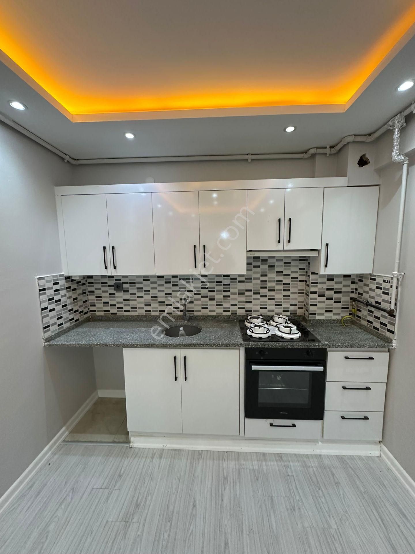 🏡karaali Mahallesi 🏡 ✅1+1 65 M2 5 Katlının Zemin Katı ❇️kombi Petekli