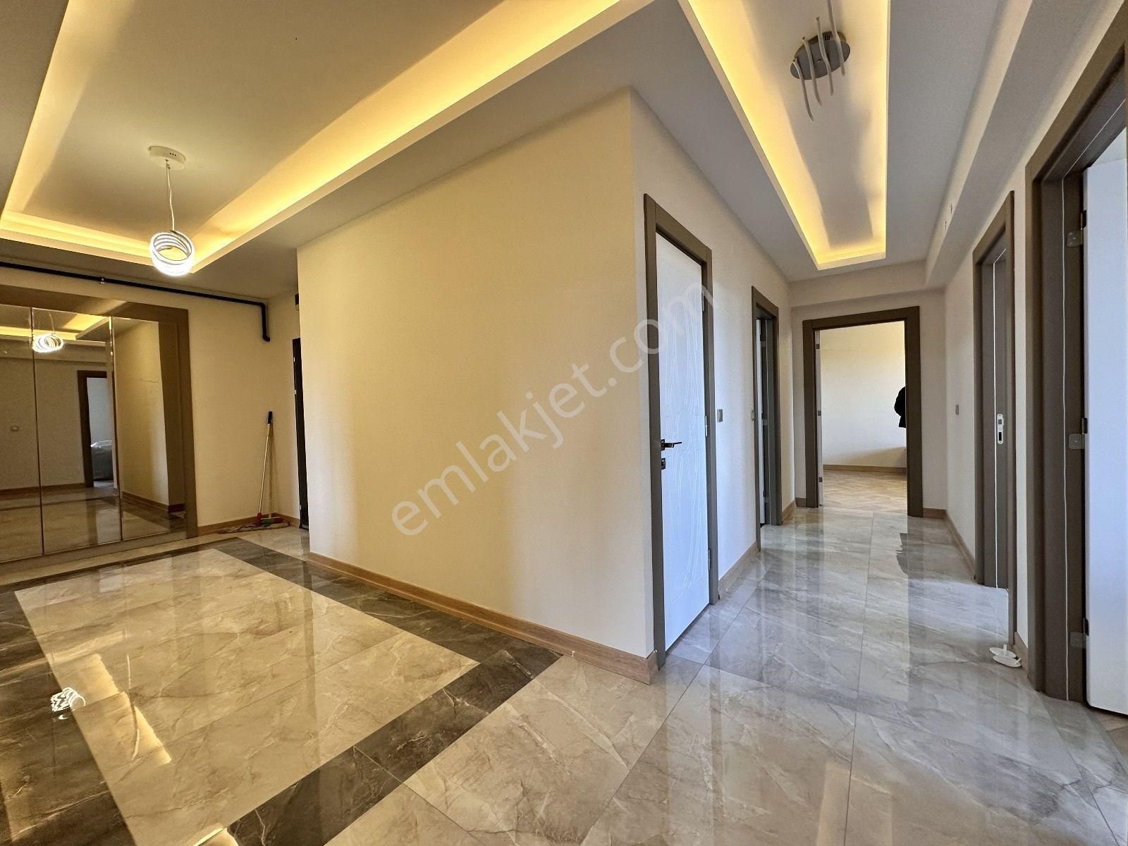 Emlax'tan Fırsat **%1.38** Faiz Oranı İle Sıfır ''lüx 4+1 Daire''