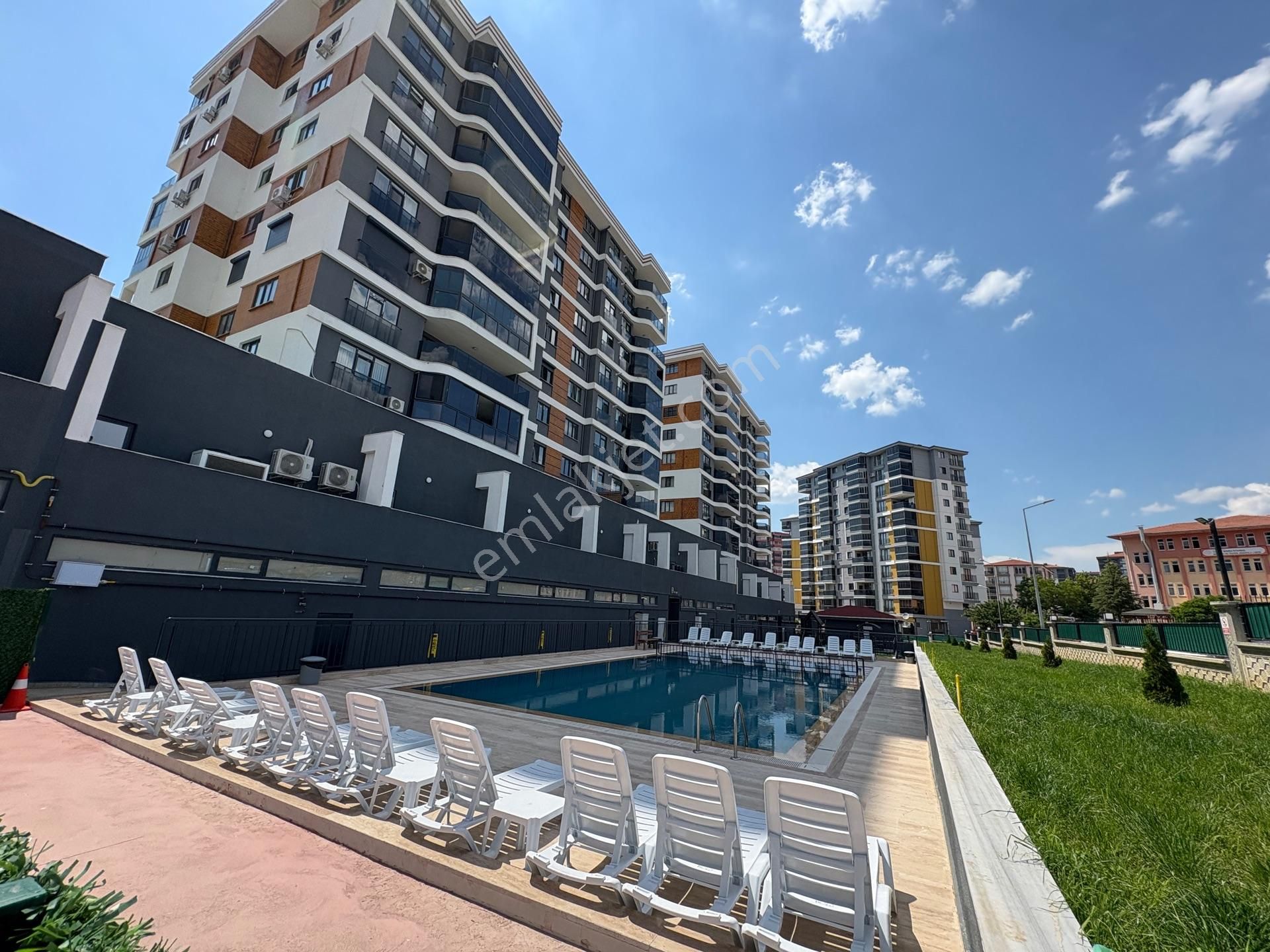 Marmara'dan Tema Evlerinde 3+1 Sıfır Kiralık Daire