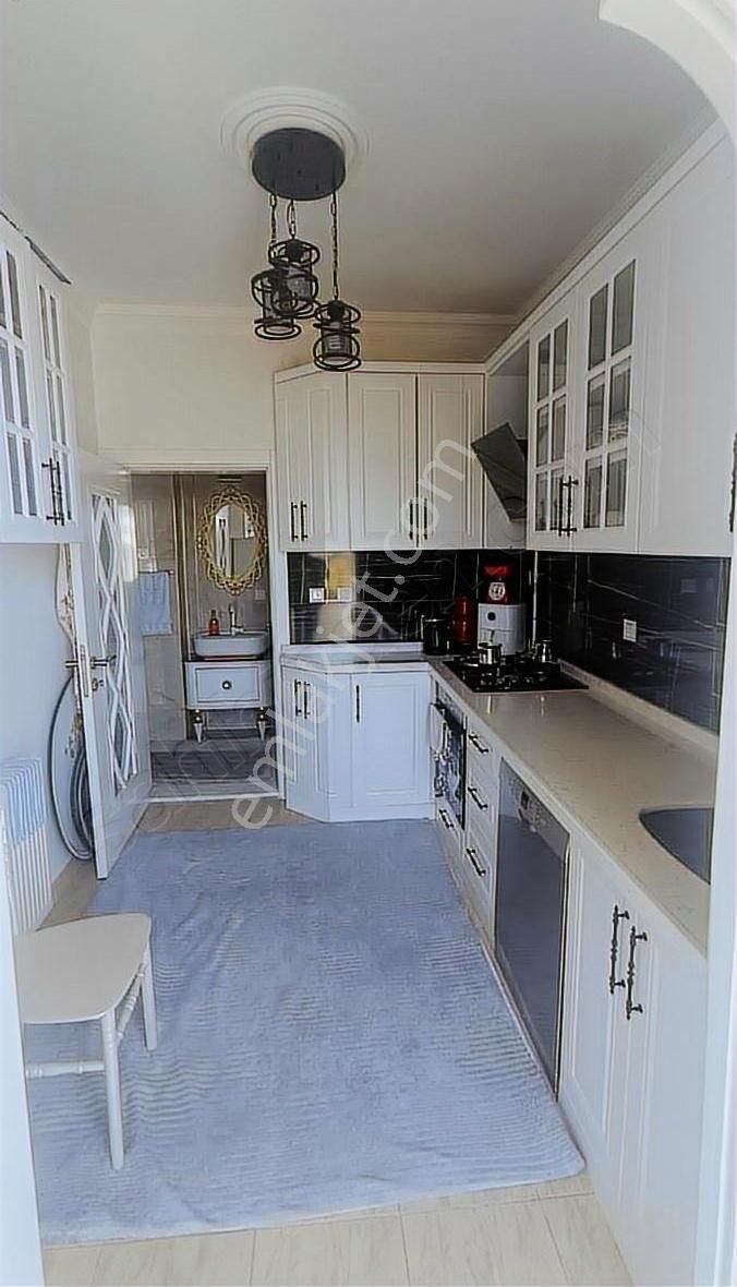 Teknik Lise Civarı Full Yapılı Satılık Daire