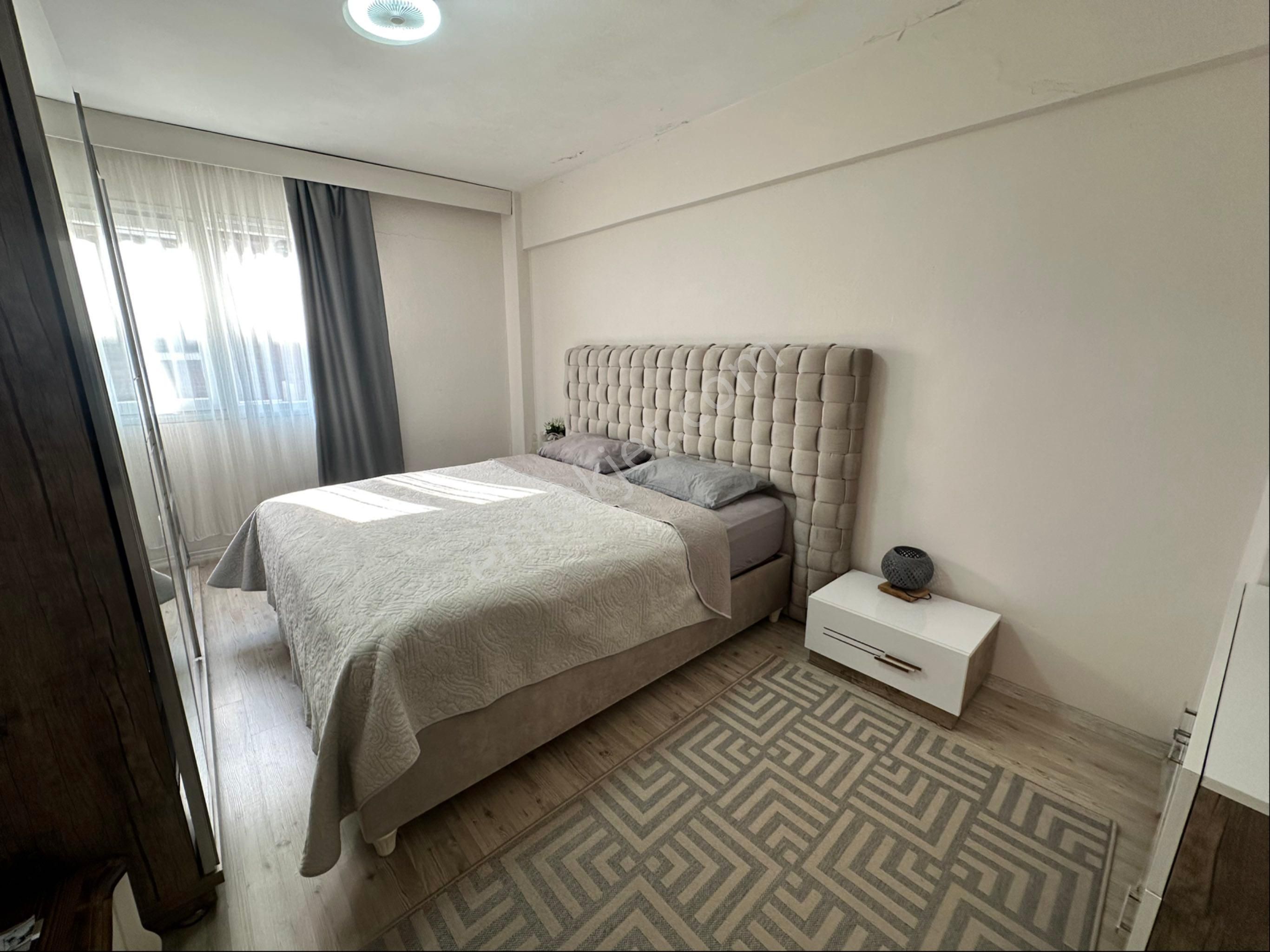 Dudayev Bulvarını Dik Kesen Sokakta Önü Park 3+1 Daire - Görsel 11