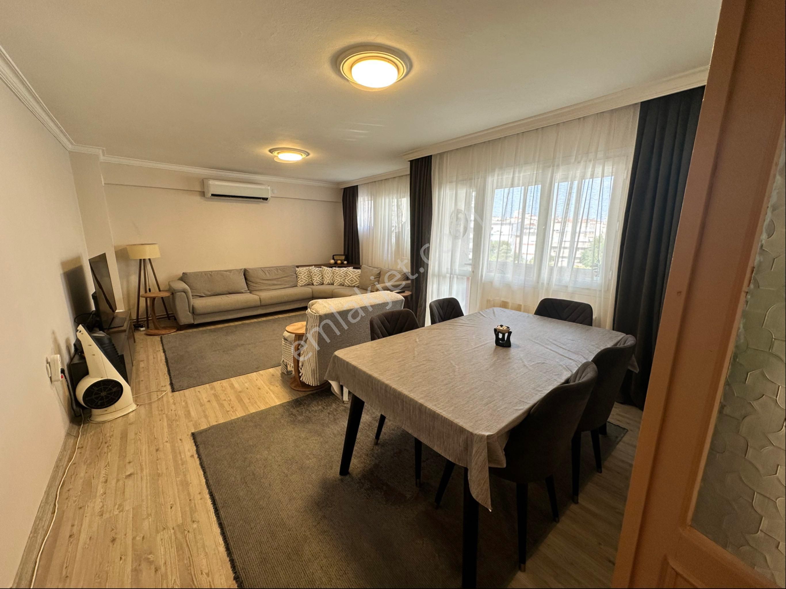 Dudayev Bulvarını Dik Kesen Sokakta Önü Park 3+1 Daire - Görsel 3