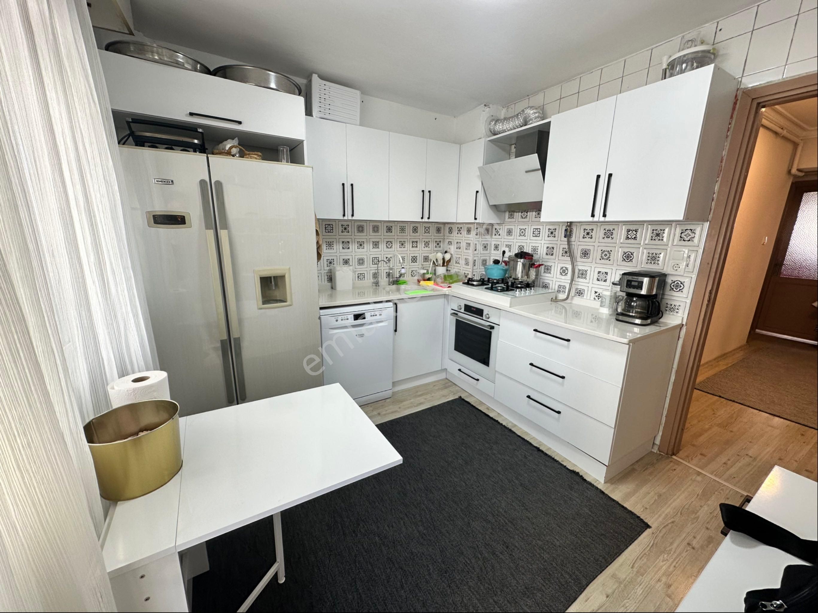 Dudayev Bulvarını Dik Kesen Sokakta Önü Park 3+1 Daire - Görsel 7