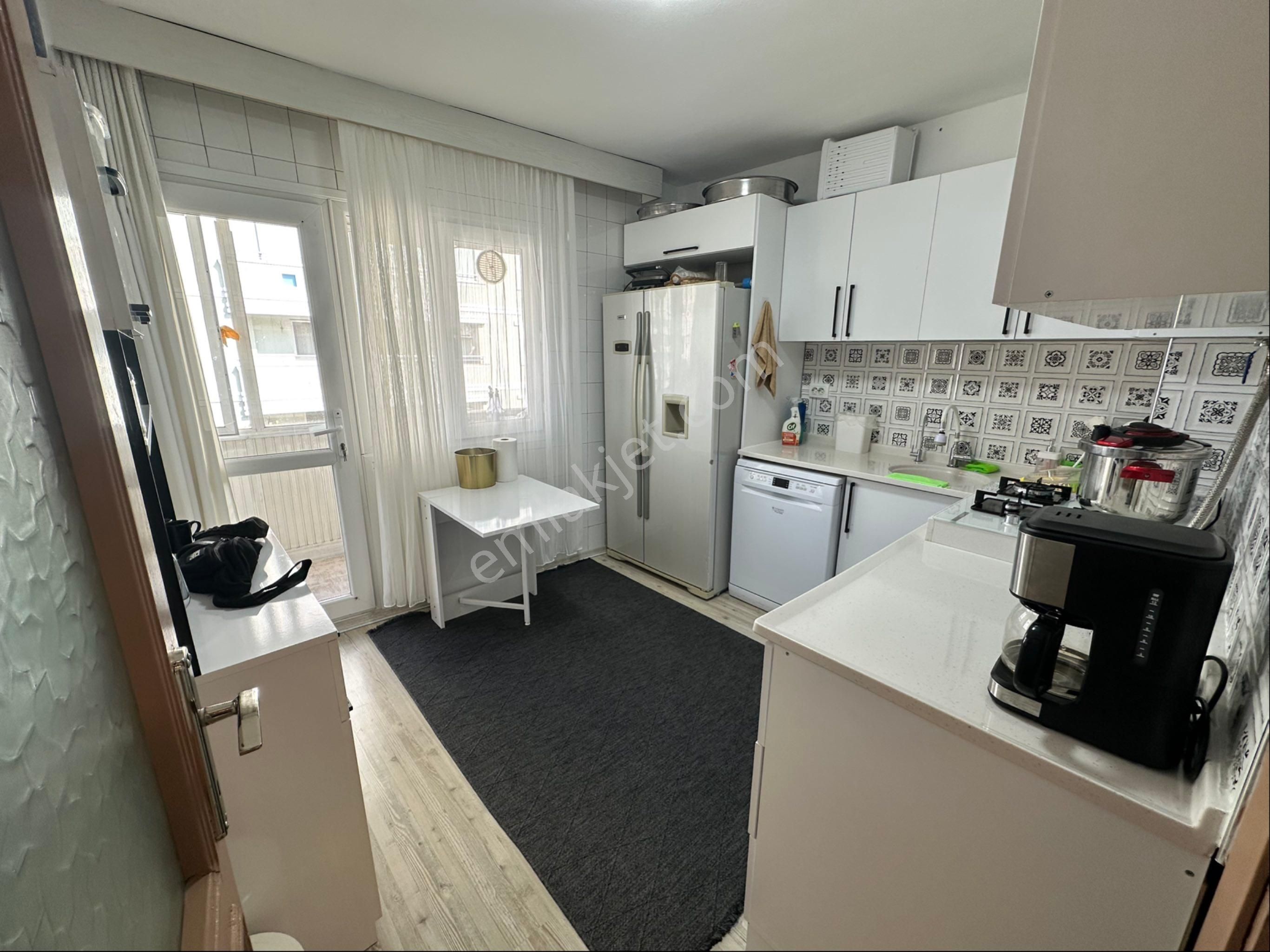 Dudayev Bulvarını Dik Kesen Sokakta Önü Park 3+1 Daire - Görsel 6