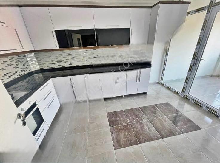 Sincan Pınarbaşı Mh. 3+1 Bağımsız Ara Katta Full Yapılı E.banyolu 7 Yaşında Daire