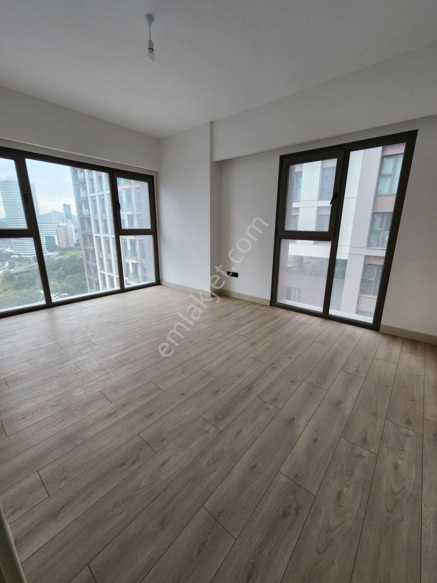 Fikirtepe Emlak Konut 19.etapta 2+1 Kiralık Daire