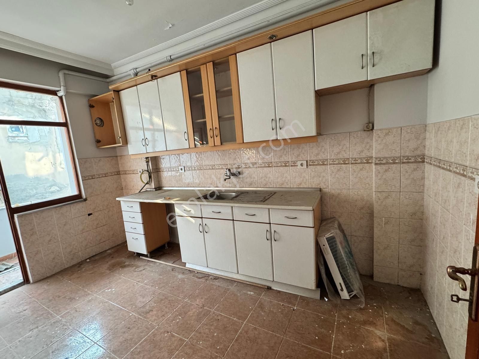 Şah Gruptan Kiralık Yenimahalle De 2+1 Büyük Daire !!!