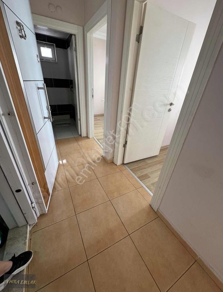 Yenidoğanda Katta 2+1 Boş Kiralık Daire