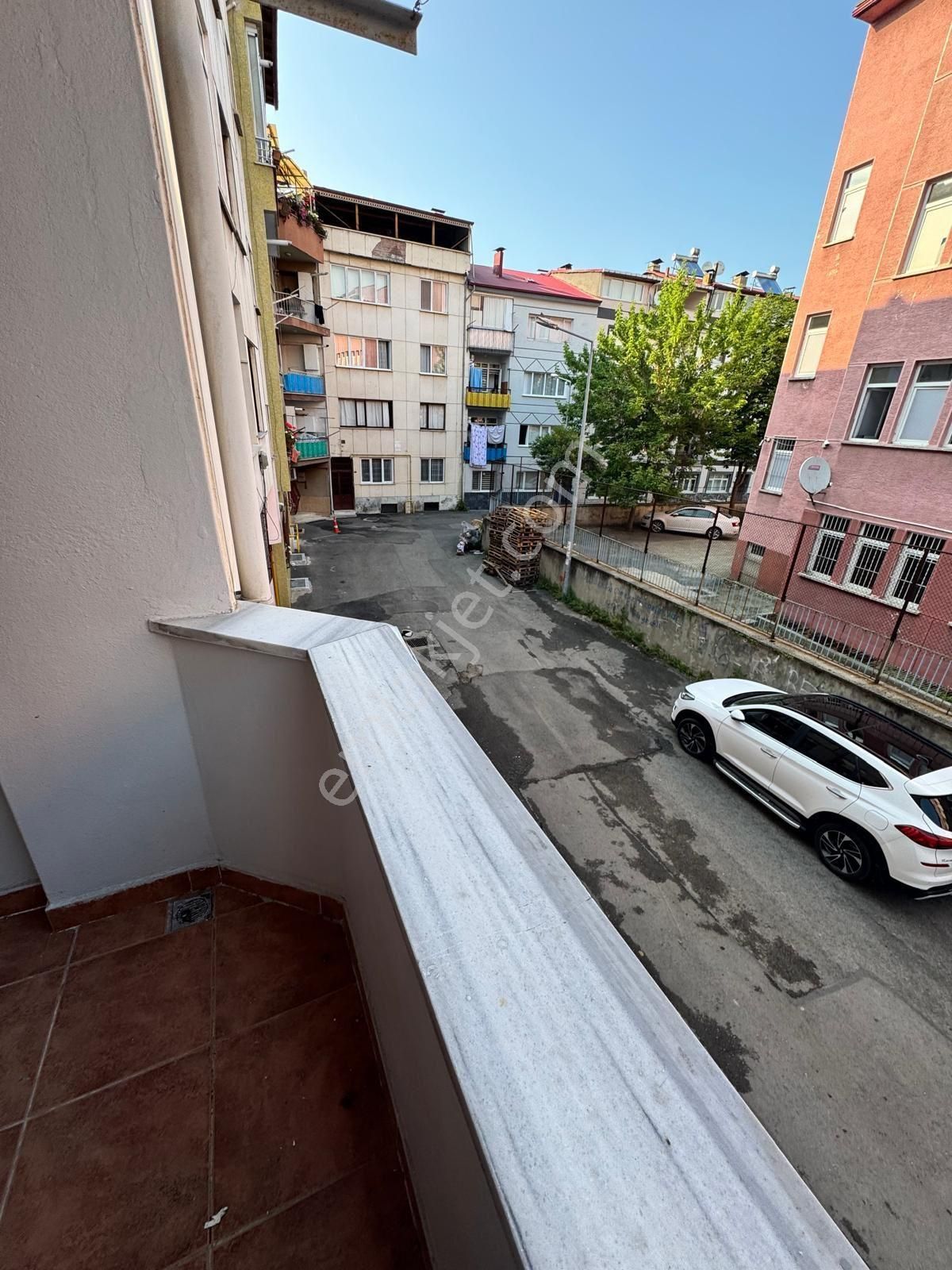 Sah Gruptan Yenimahalle De Kiralık 2+1 Daire !!!