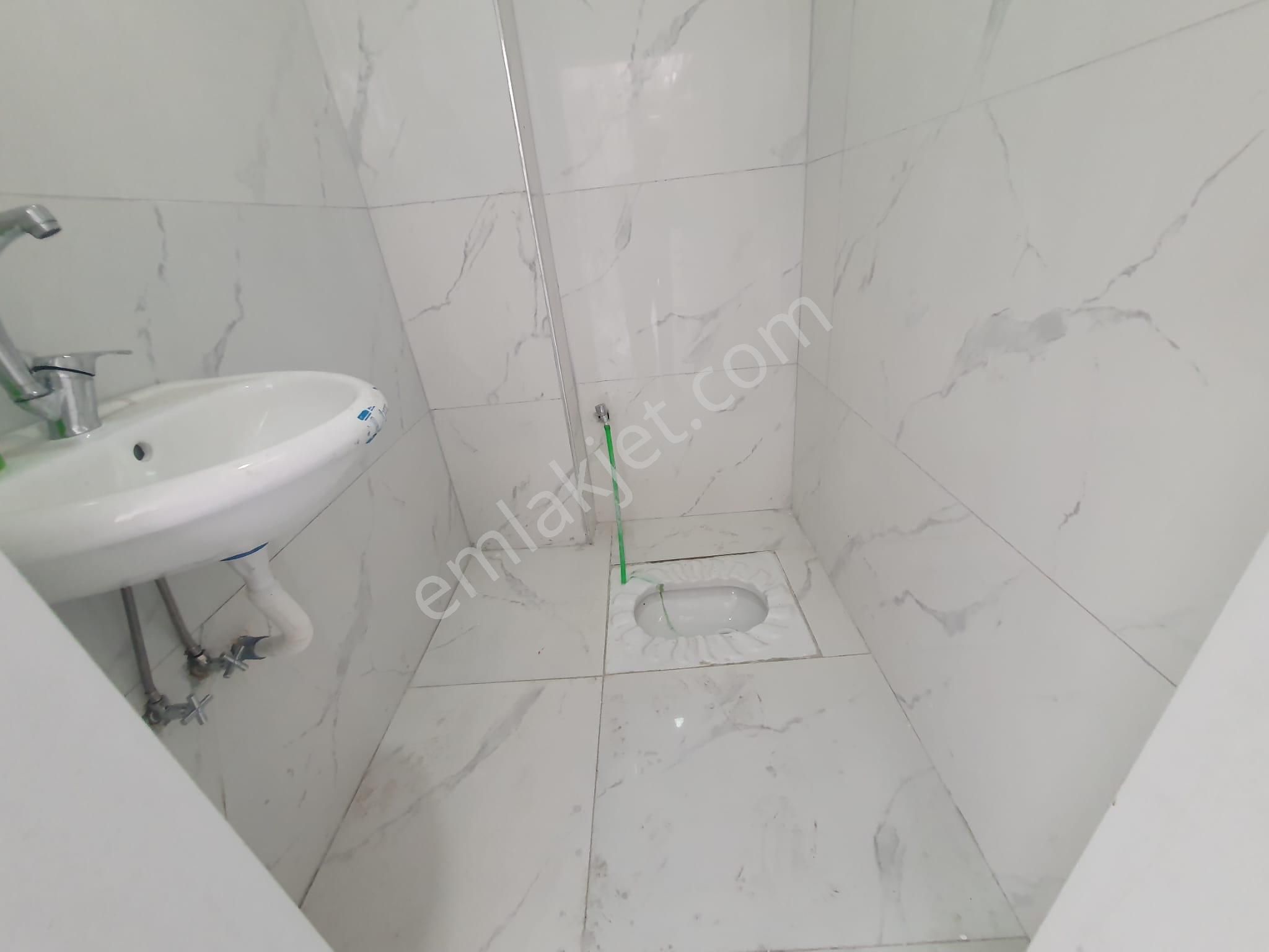 Armax Sultangazi Esentepe Mah Satılık 230m2 İskanlı Depoludükan
