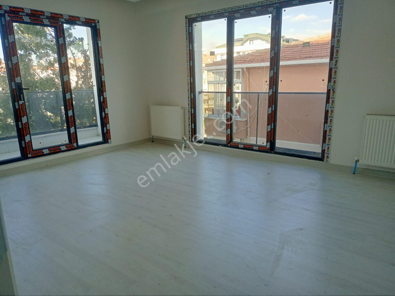 Sahilin En Güzel Yerinde 2+1 110m Kapalı Mutfak Sıfır Daire