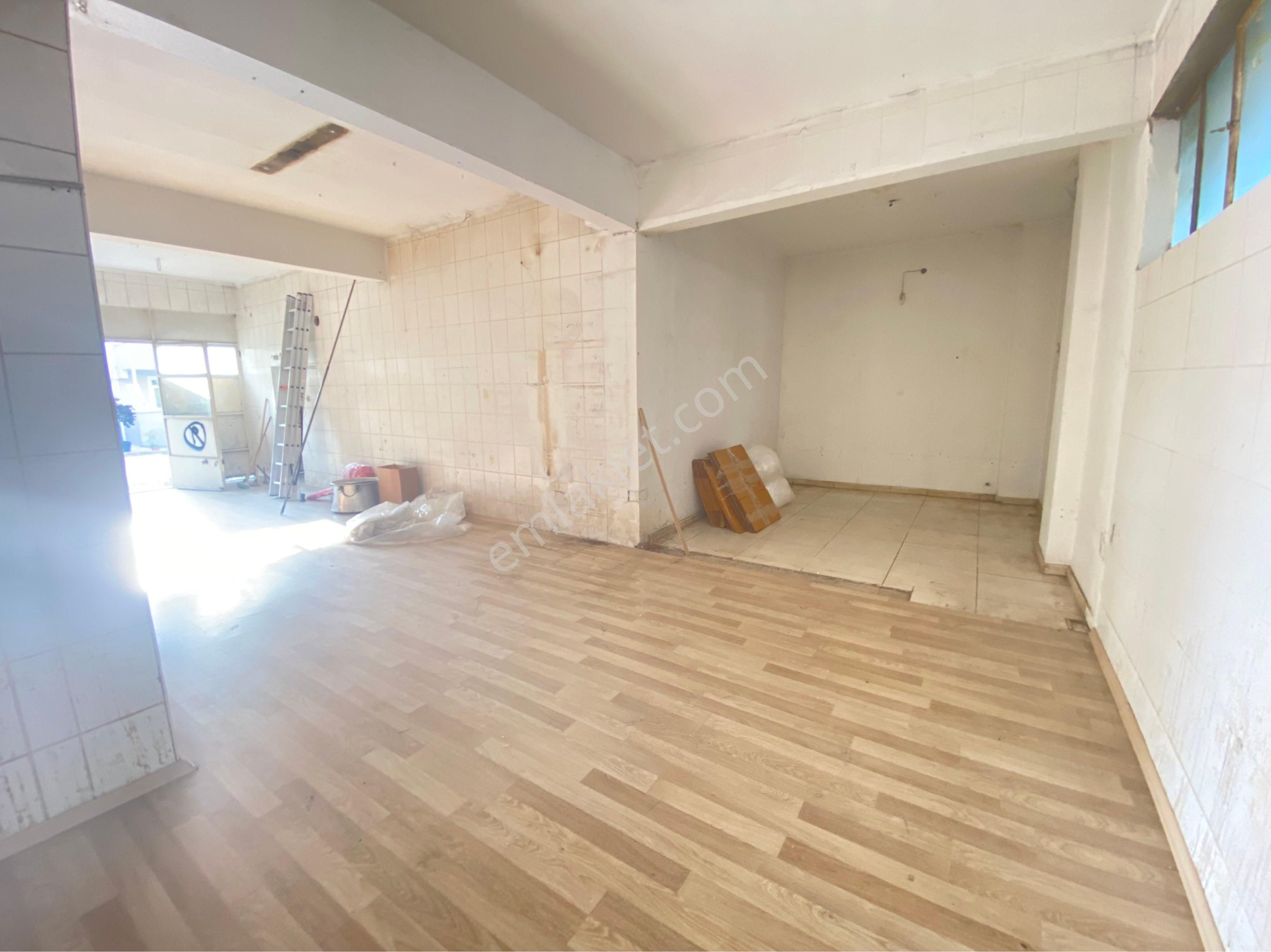 Sapanca Merkez Çayiçi Mah. 593 M2 Arsa İçinde Göl Manzaralı Bir Dükkan Üç Daireden Satılık Mülk - Görsel 5