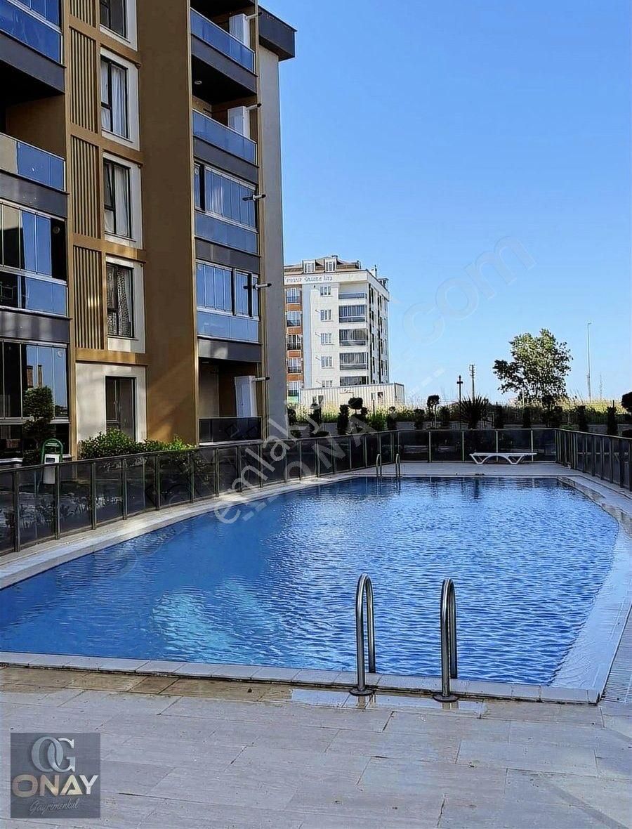 Onay 'dan Tepe 'de Kiralık 1+1 Daire Happy Life 1 Sitesinde