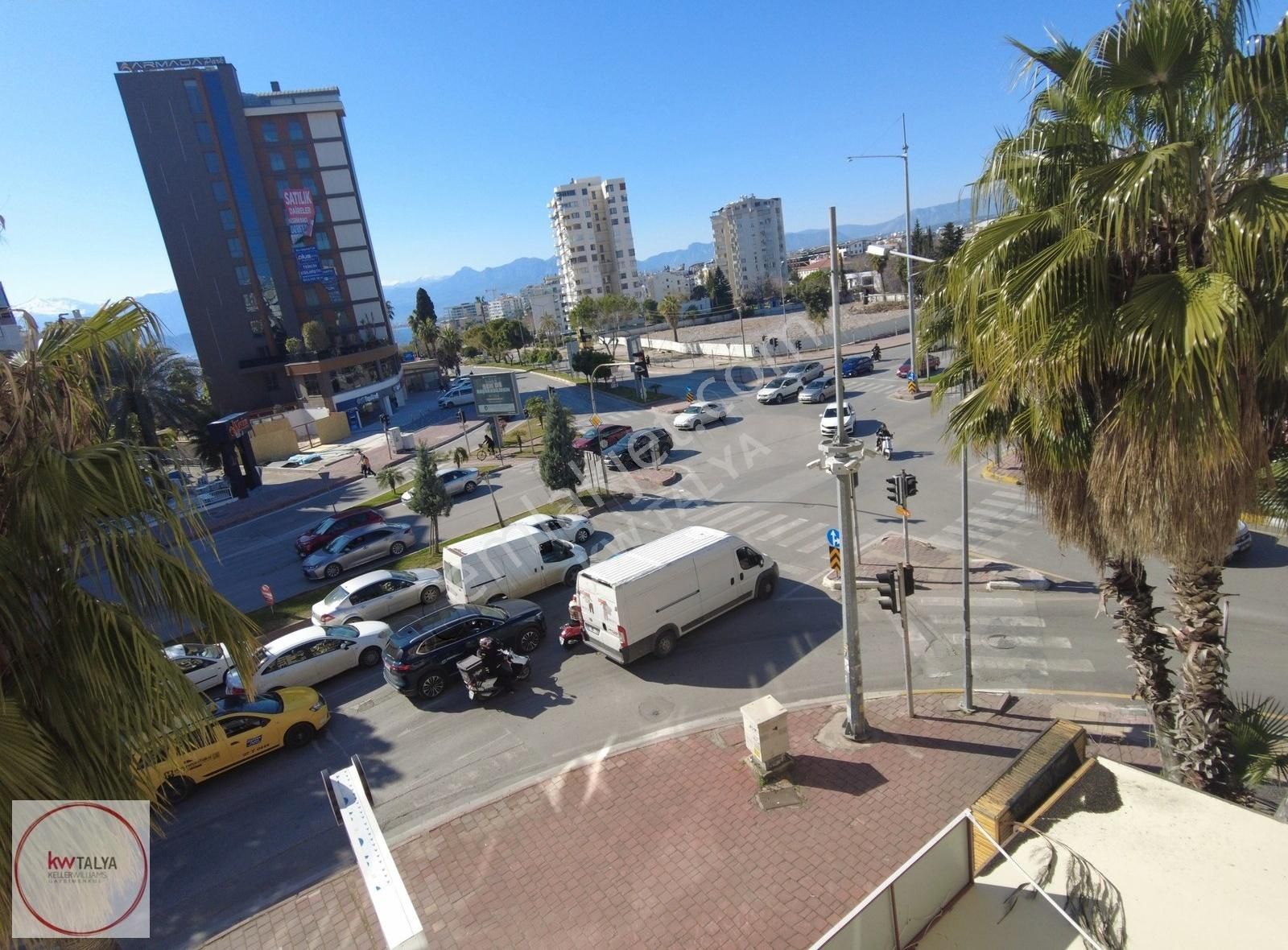 Sampi Kavşağı Cepheli Köşe 3+1 Ofis Katı