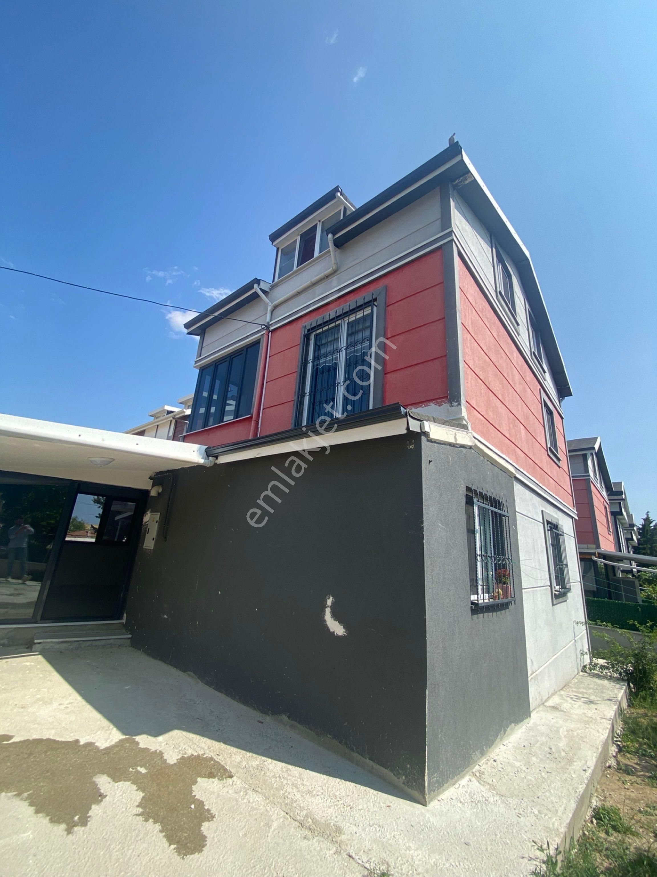 !!bilge Emlak’tan!! Yeni Çiftlik’de Mükemmel Konuma Sahip Villa Denize 6 Dk Mesafede