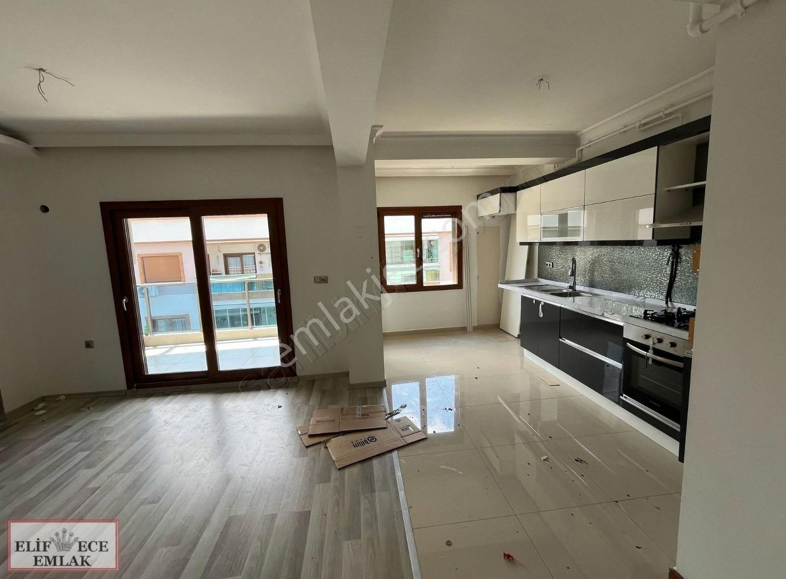 İzmir Karşıyaka Nergis Fikri Altay Mh. Kirakıl Yeni Daire Dublex
