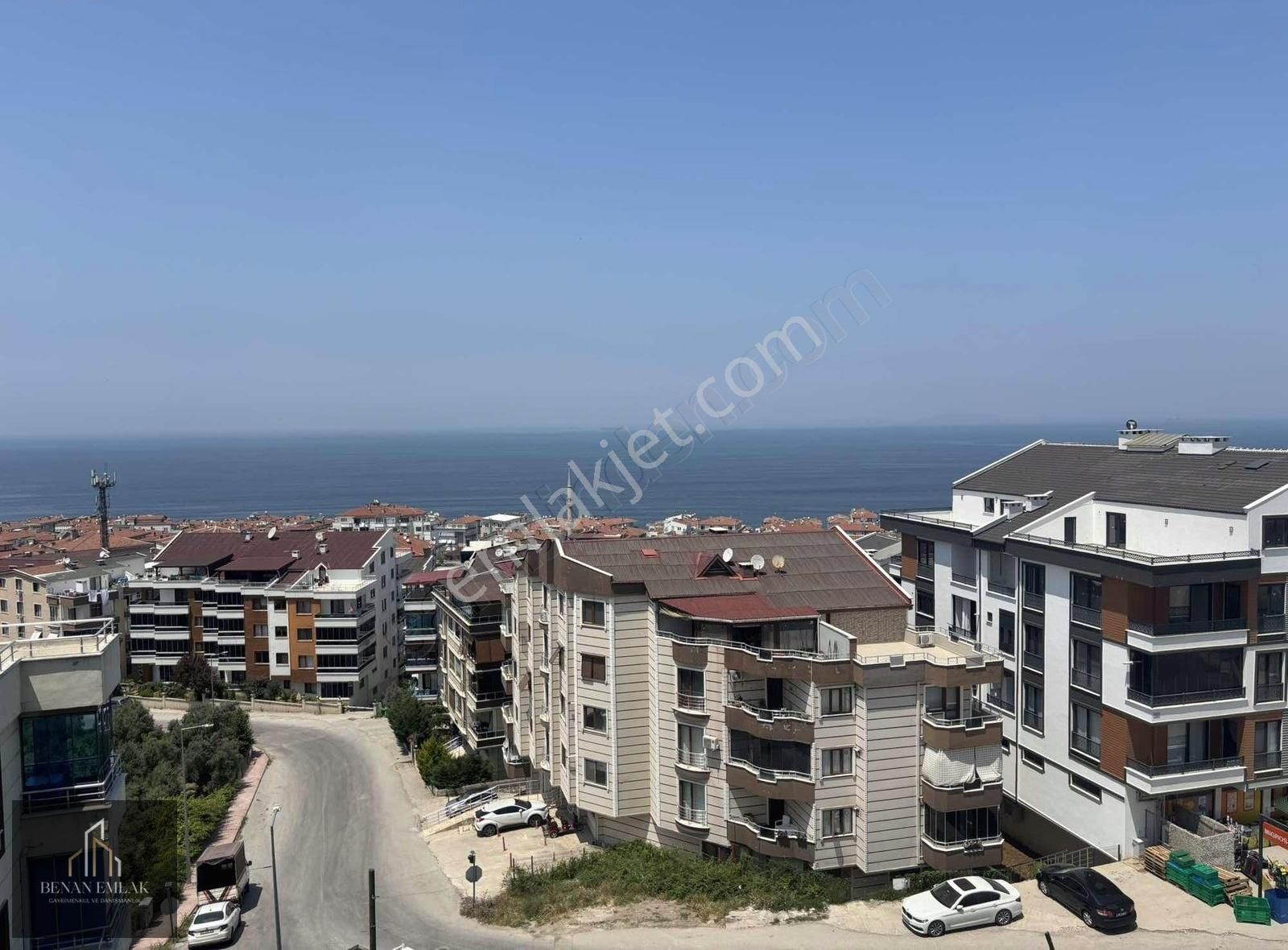 Çınarcık Merkezde Yeni Binada Satılık Dubleks 4+1 Daire