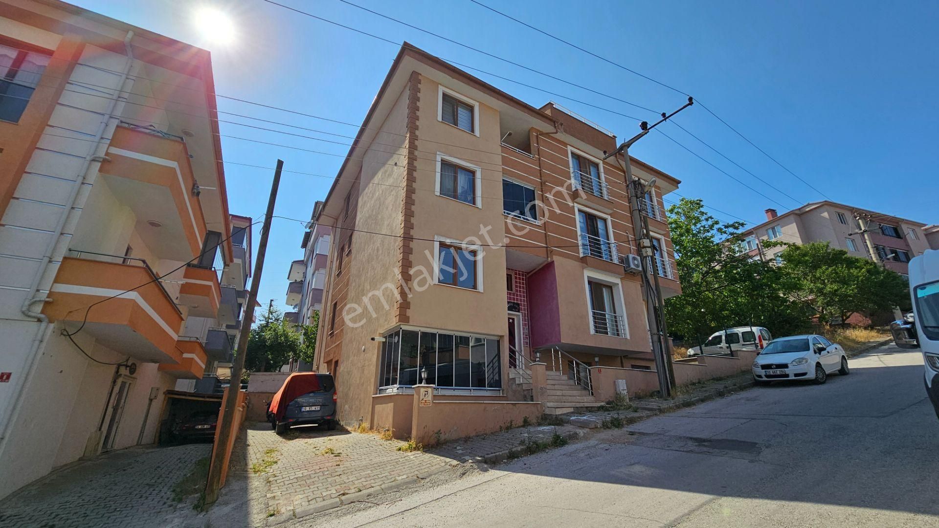 Re/max Mid'den Merkezi Konumda Kiralık 2+1 Daire