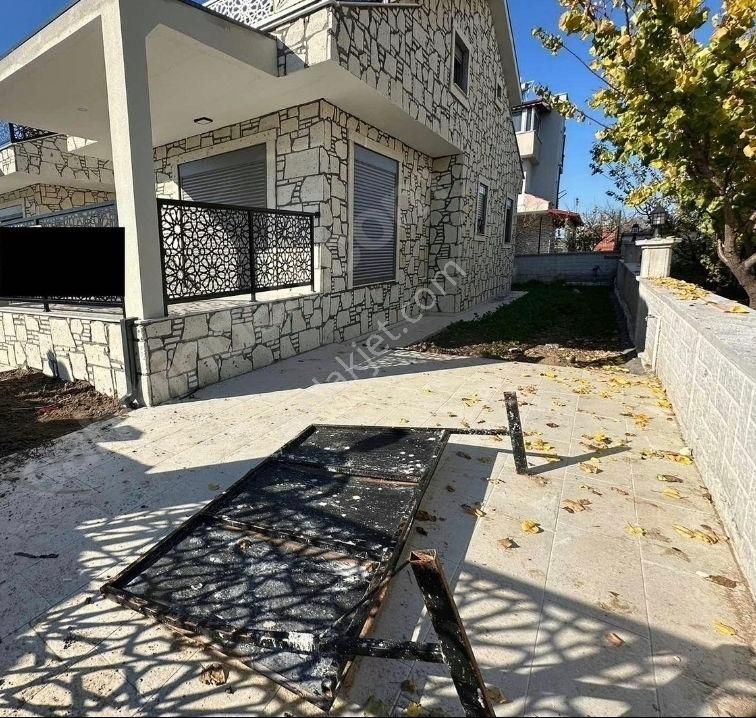 Ümmetoğlu'ndan Alaçatı Taş Kaplama 4+1 İkiz'nizam Bahçeli Sıfır Villa