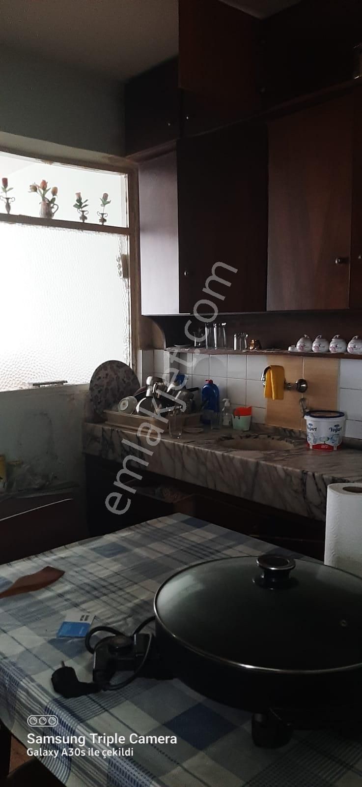 Bahçelievlerde Dsi Yakını, 90 M2, 2+1, Doğalgazlı Balkonlu Ara Kat Daire