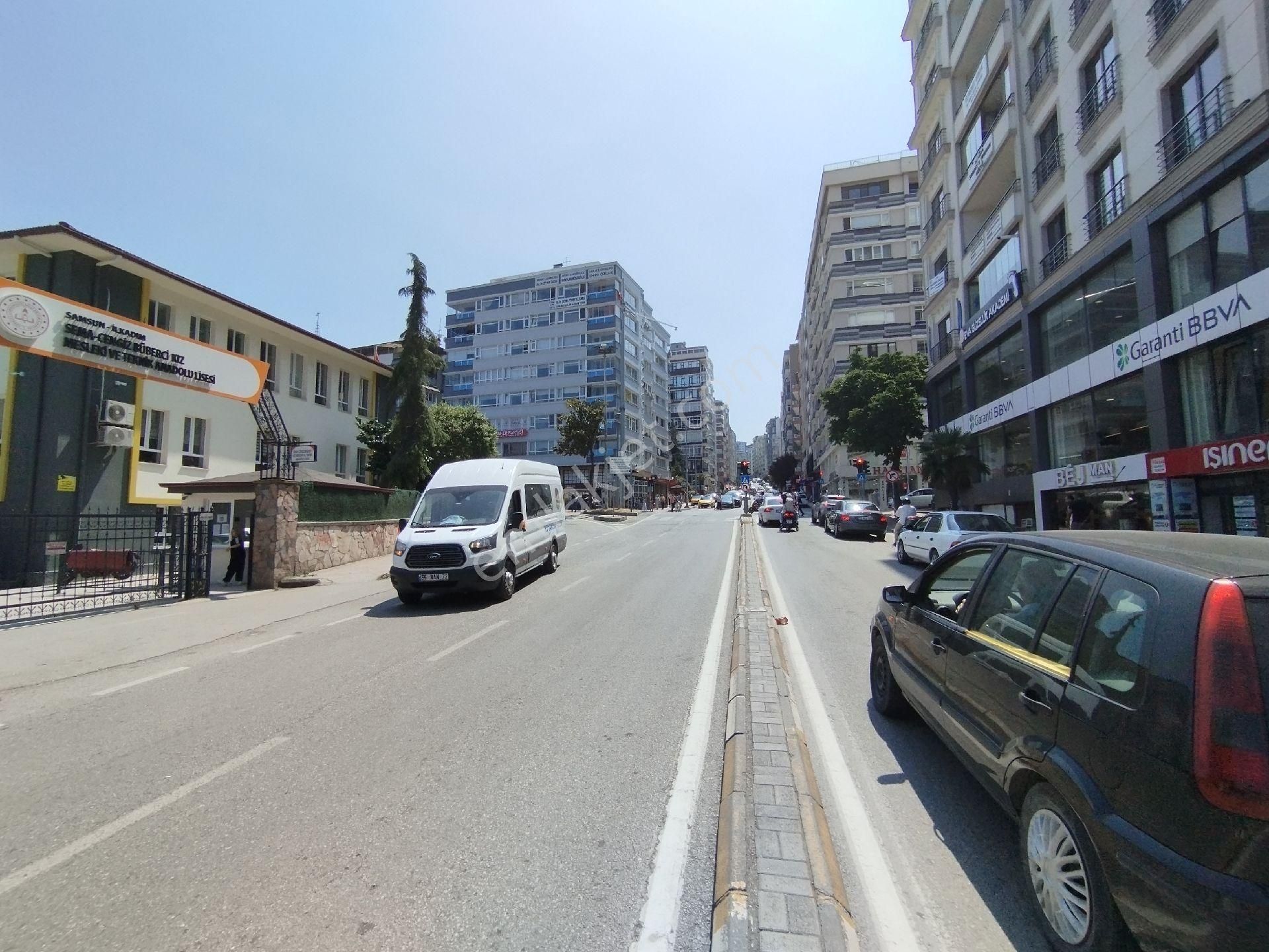 Şehrin Kalbinde Kendine Münhasır Butik Kiralık Dairemiz