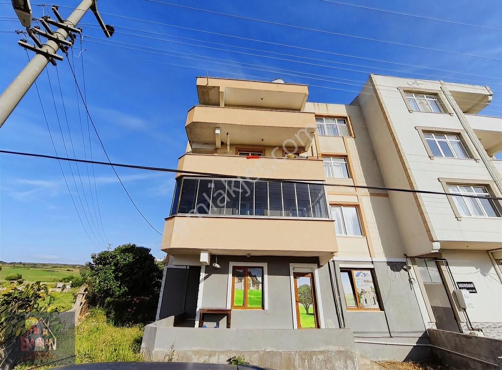 Lapseki Dalyan'da Satılık Çift Cephe 3+1 Daire!