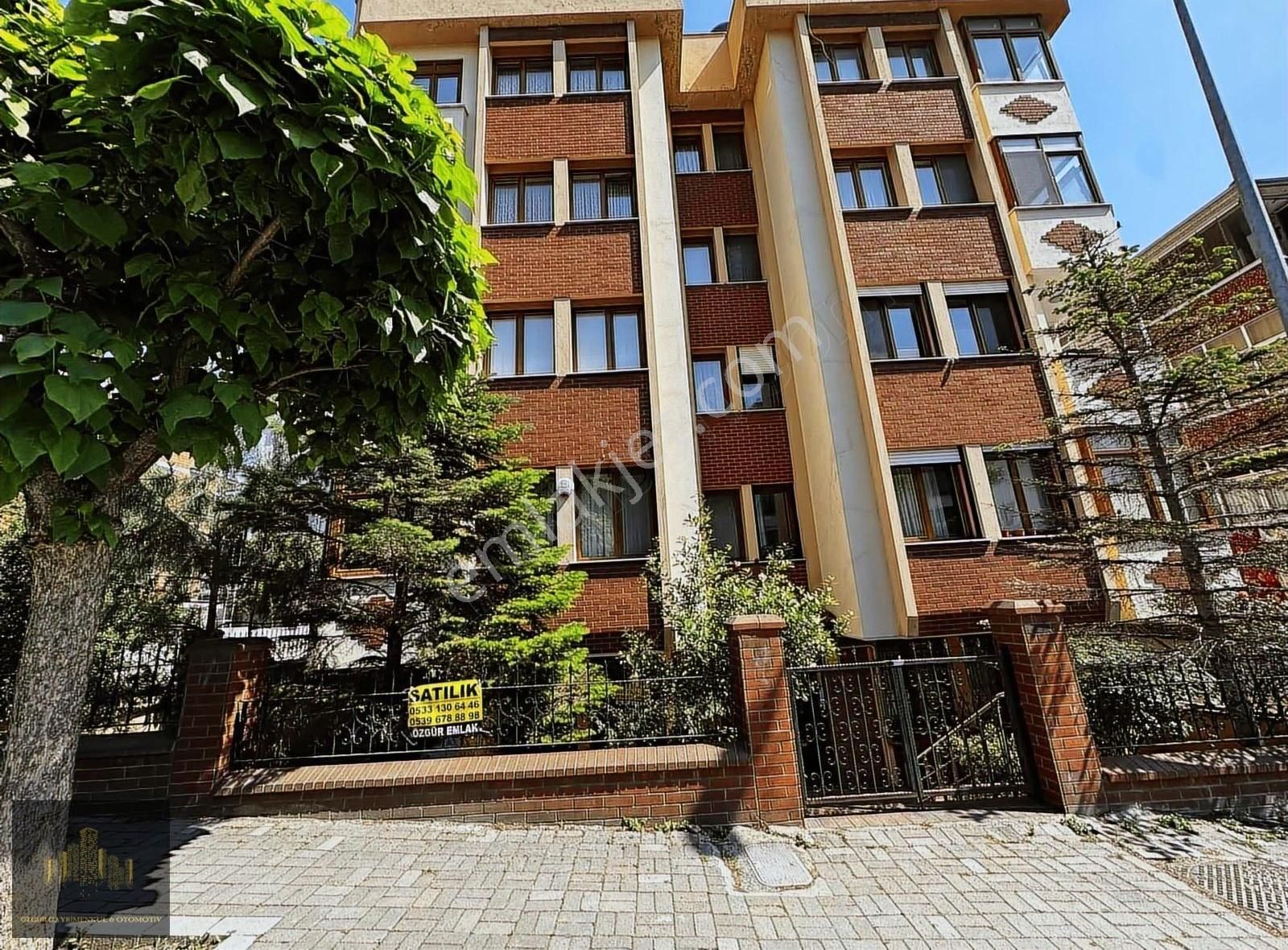Özgür'den Bahçelievler Yayla'da Bahçelinizamda Otoparklı 3+1
