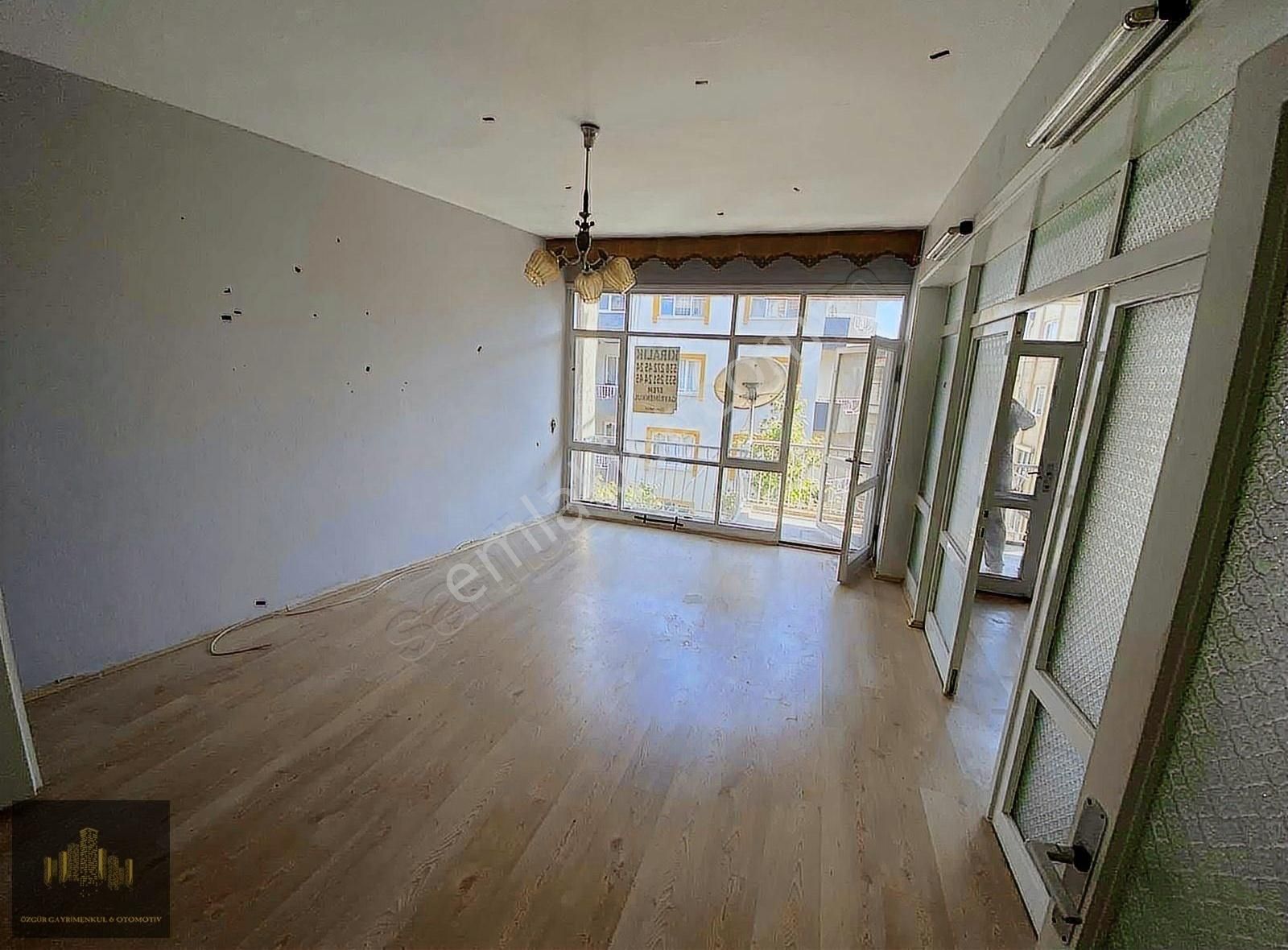 Manisa Akhisar Efem Gayrimenkulden Çarşı İçinde Arakat Kiralık!!