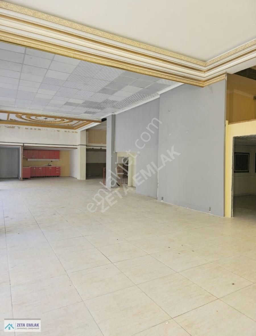Pendik Güzelyalı'da Kiralık 330m2 İki Katlı Dükkan