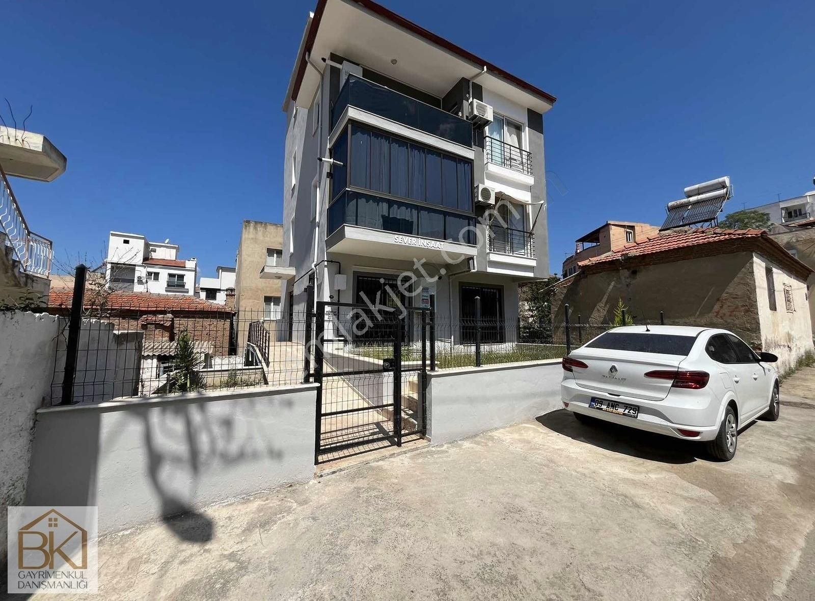 14 Mayıs Mah. Kiralık 3+1 Doğalgazlı Ters Dubleks Daire