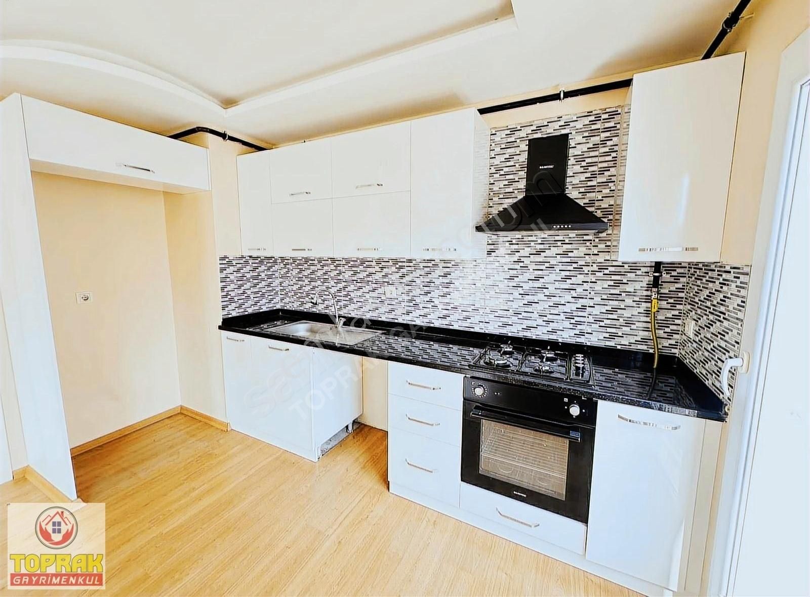 Tellidere'de Geniş Oturumlu Emsalsizz 3+1 Kiralık Daire!!!!